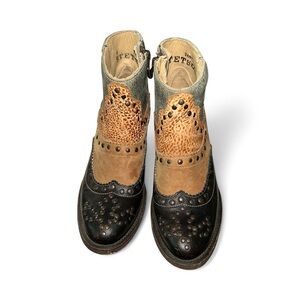 Stetson Black and Tan Heeled Boots